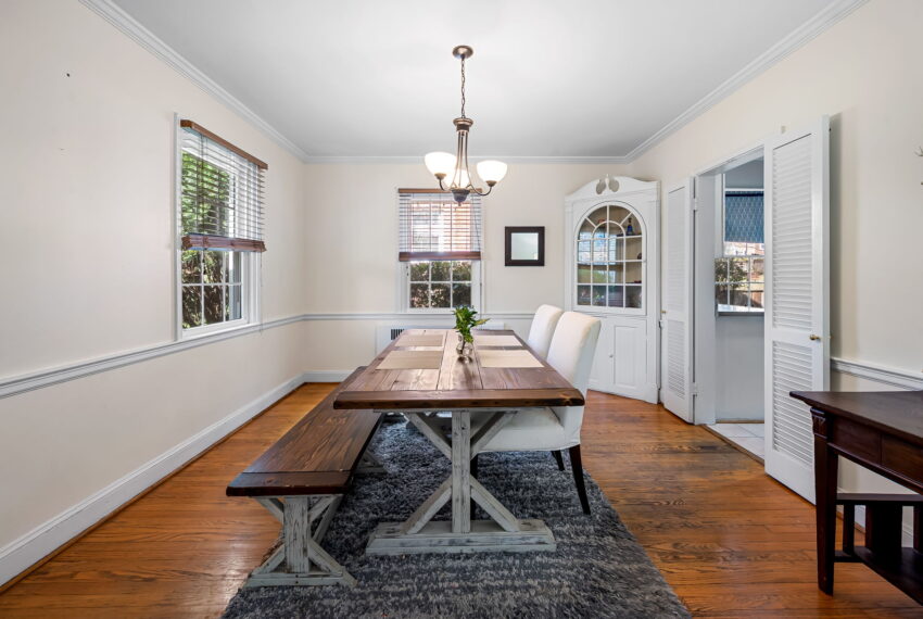 12-web-or-mls-7209 Oxford Rd12