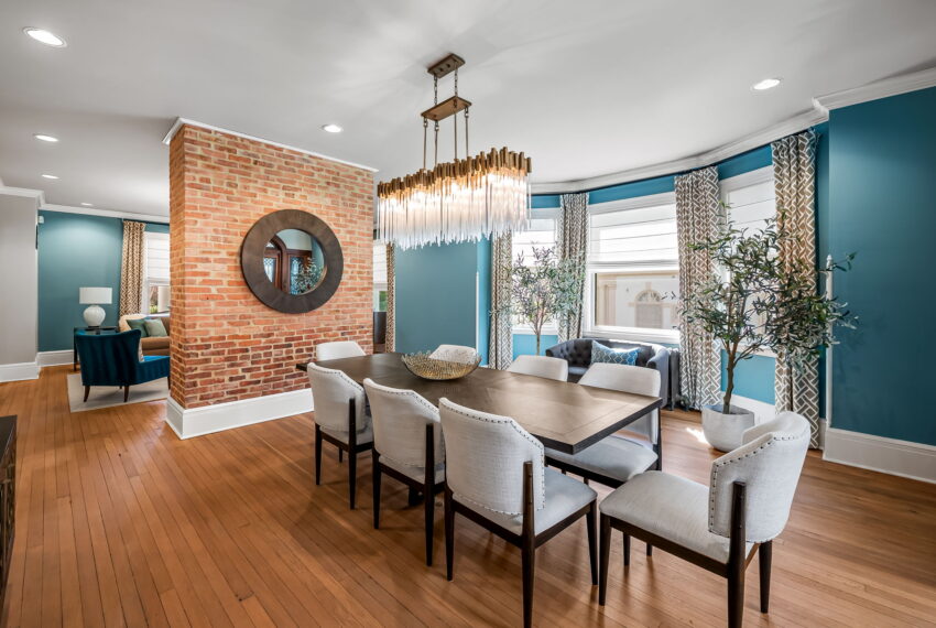 16-web-or-mls-4502 Roland Ave16