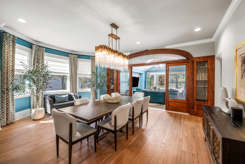 17-web-or-mls-4502 Roland Ave17
