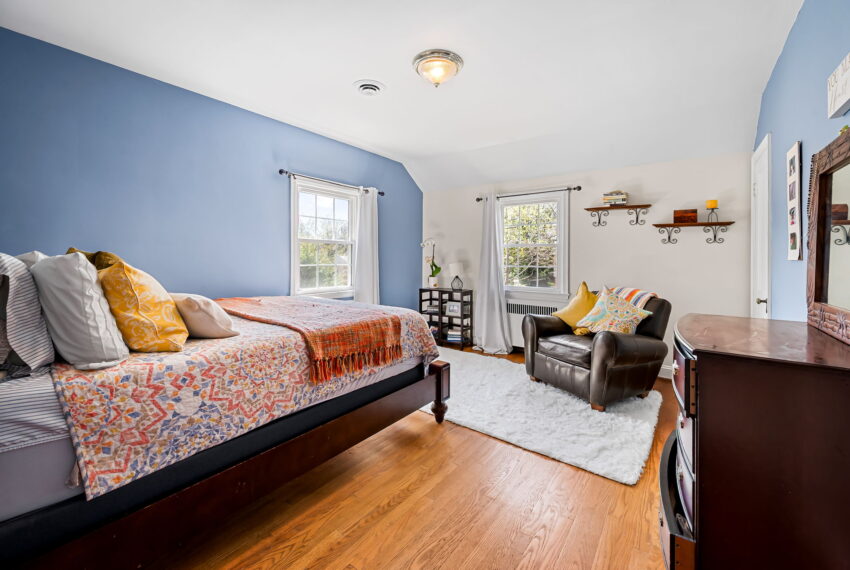 25-web-or-mls-7209 Oxford Rd25