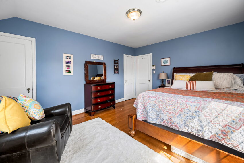 26-web-or-mls-7209 Oxford Rd26