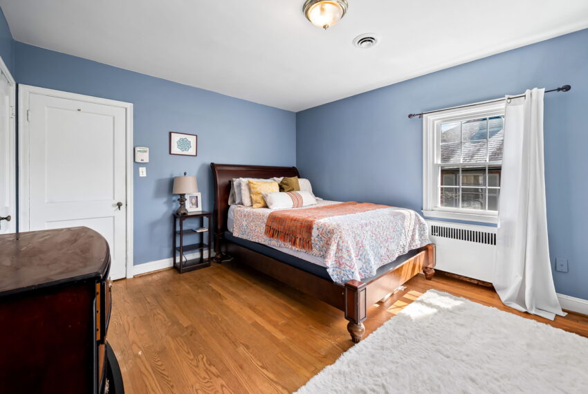 27-web-or-mls-7209 Oxford Rd27