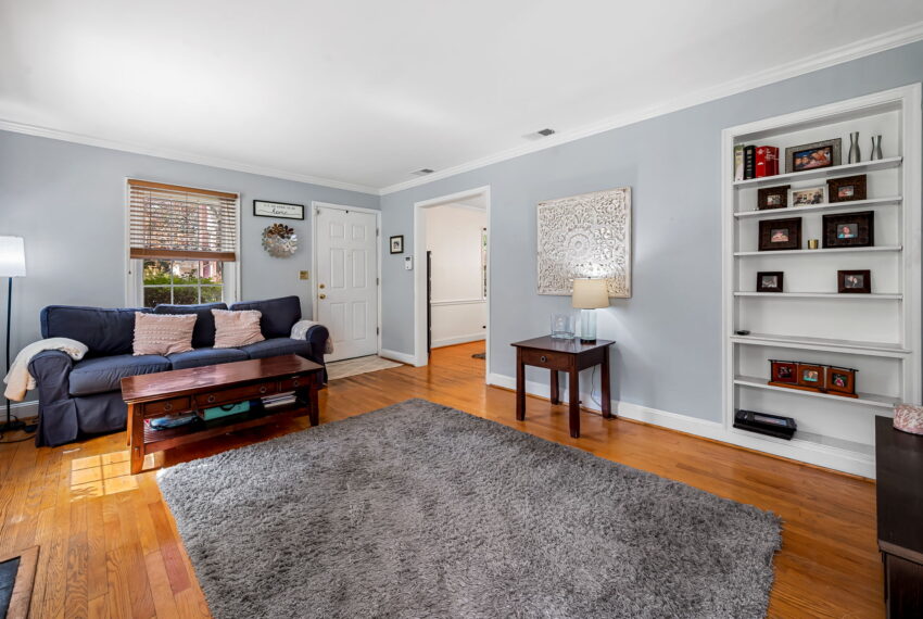 6-web-or-mls-7209 Oxford Rd6