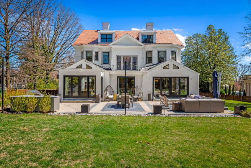 68-web-or-mls-4502 Roland Ave68