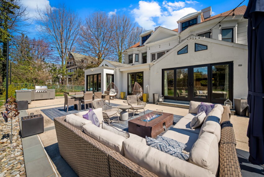 69-web-or-mls-4502 Roland Ave69