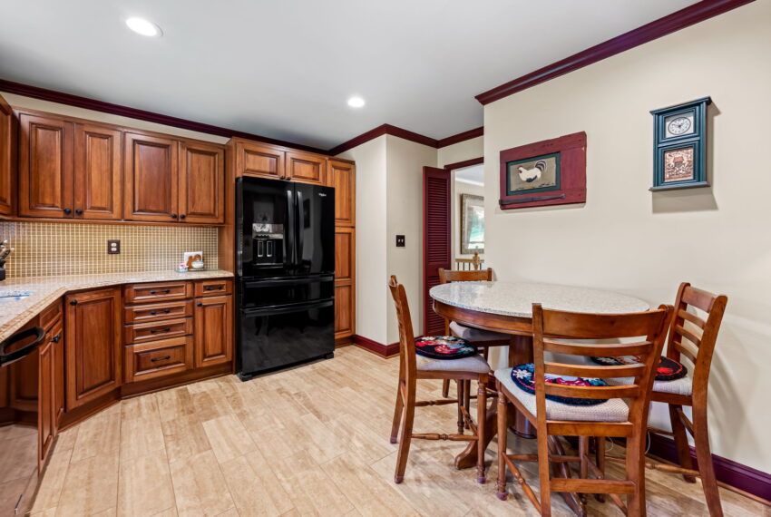 14-web-or-mls-1902 Northleigh Rd 14_