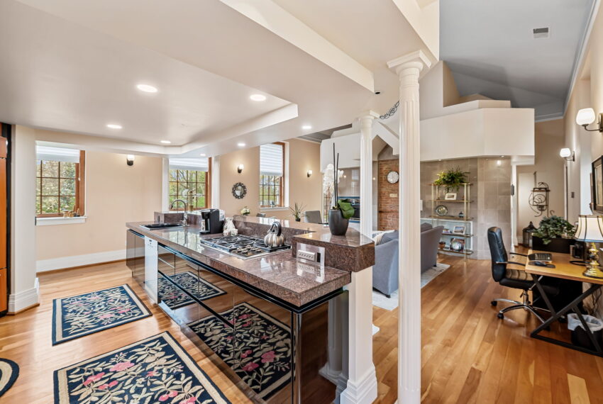 14-web-or-mls-7 Stoddard Ct14
