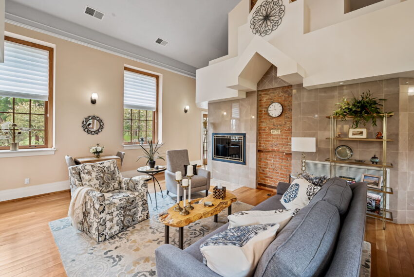20-web-or-mls-7 Stoddard Ct20