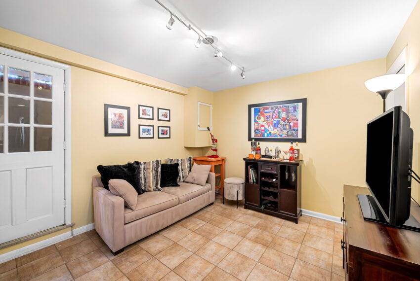 21-web-or-mls-805 Litchfield Rd21