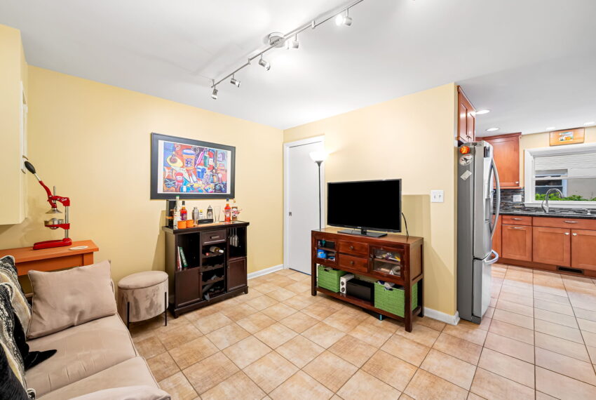 22-web-or-mls-805 Litchfield Rd22