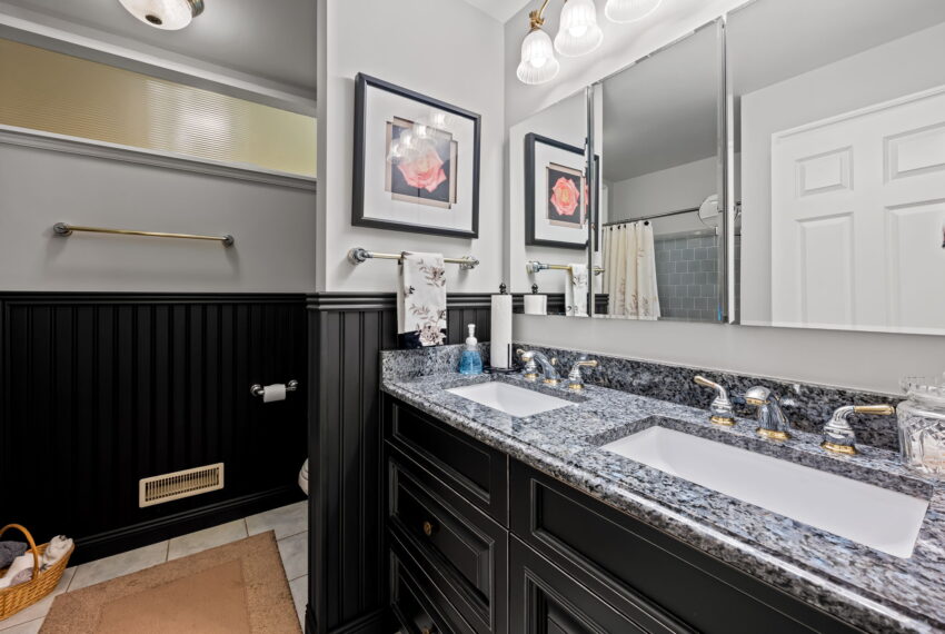 26-web-or-mls-1902 Northleigh Rd 26_