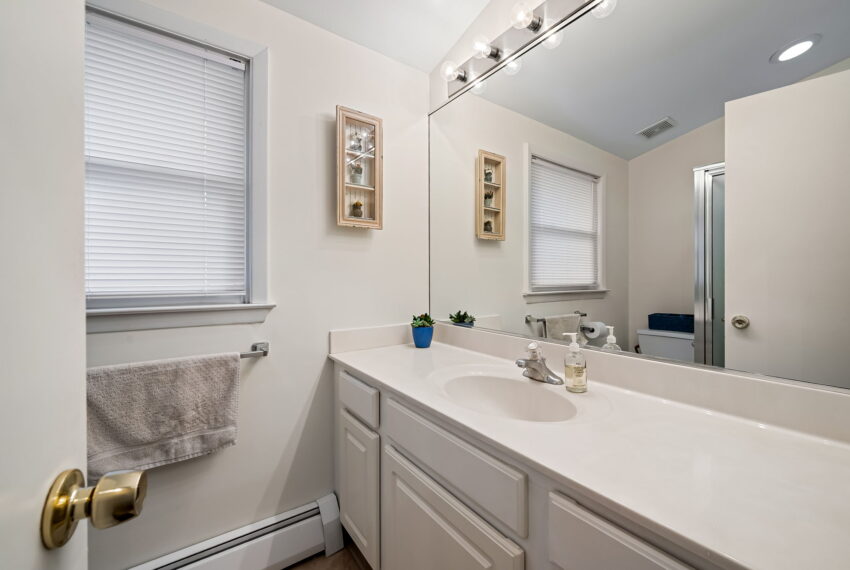30-web-or-mls-805 Litchfield Rd30