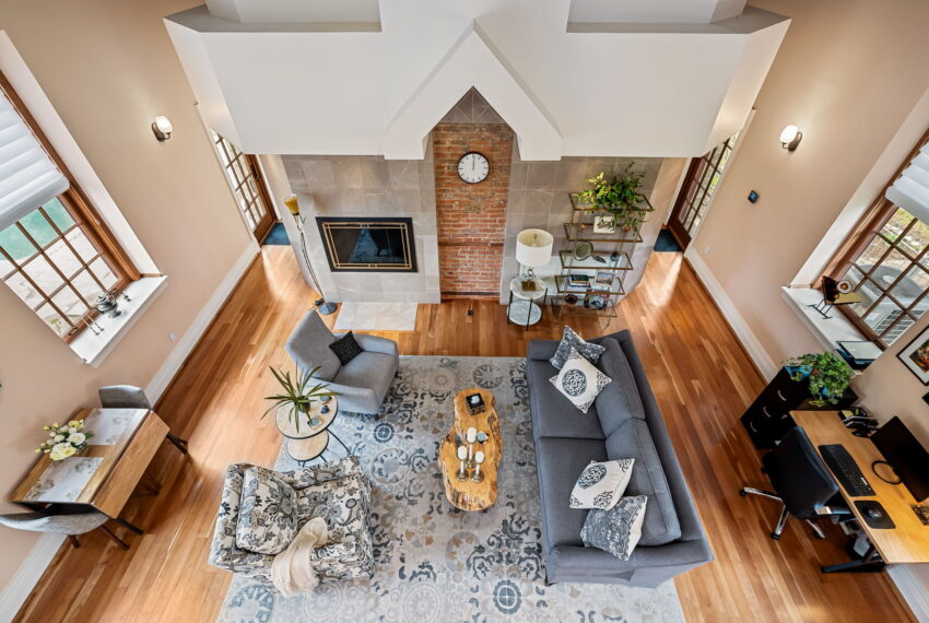 34-web-or-mls-7 Stoddard Ct34