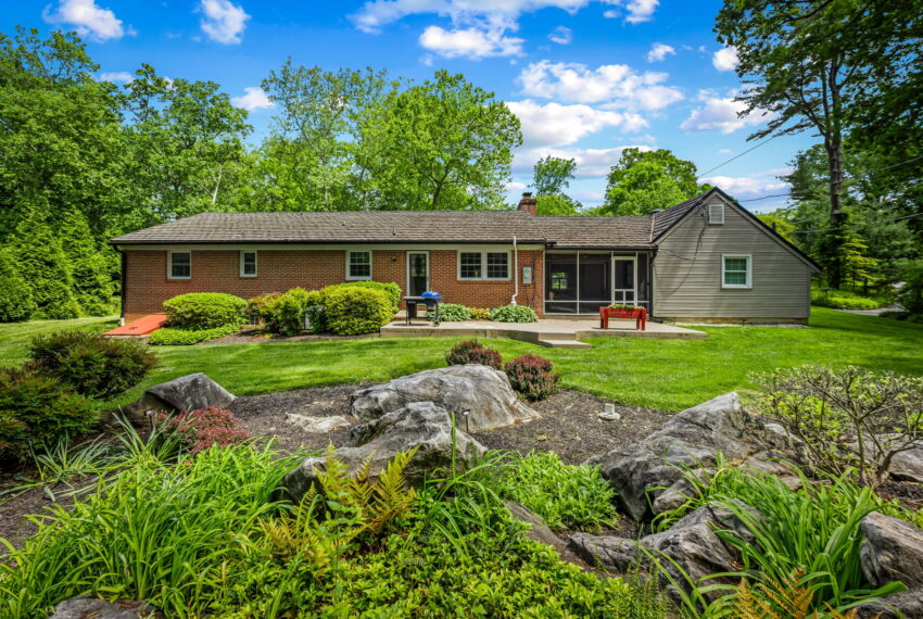 38-web-or-mls-1902 Northleigh Rd 38_