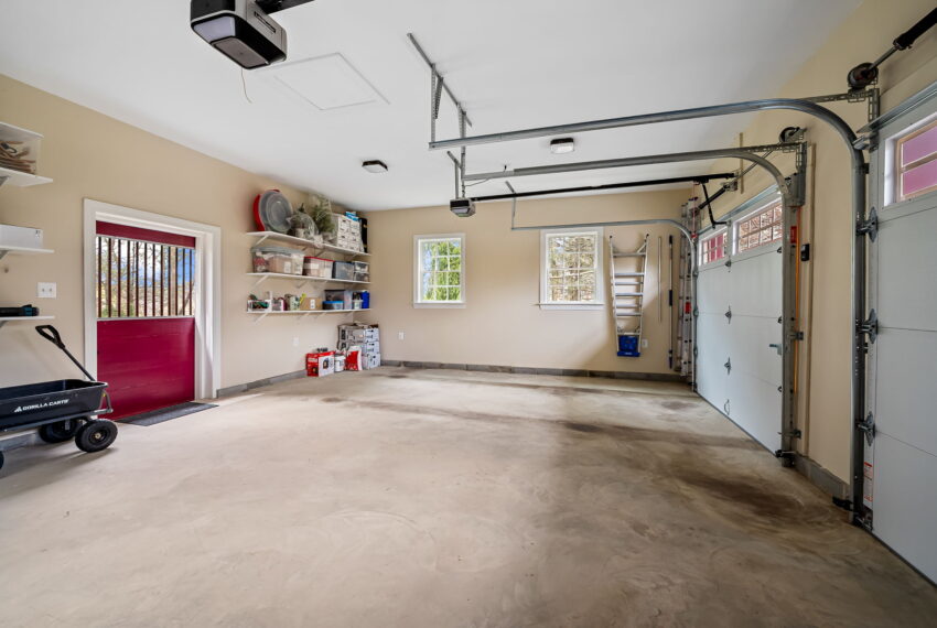 38-web-or-mls-7 Stoddard Ct38