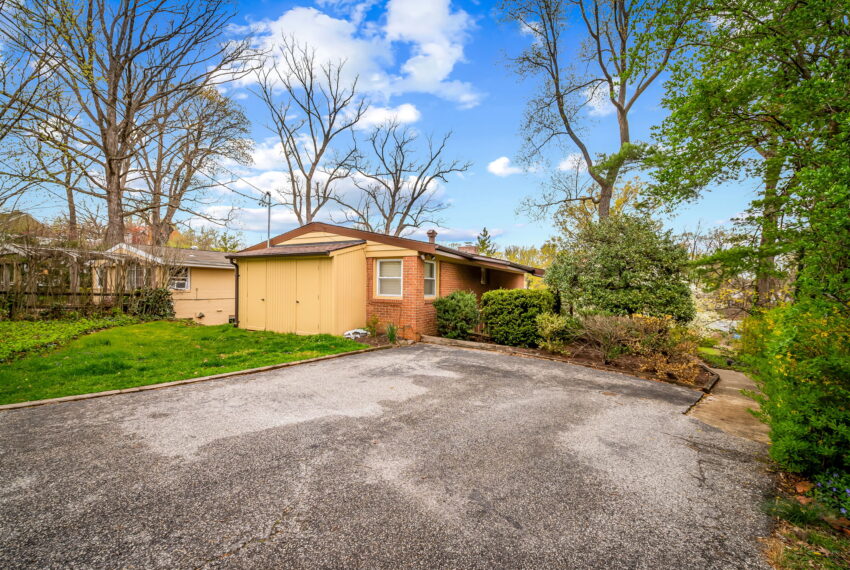40-web-or-mls-805 Litchfield Rd40