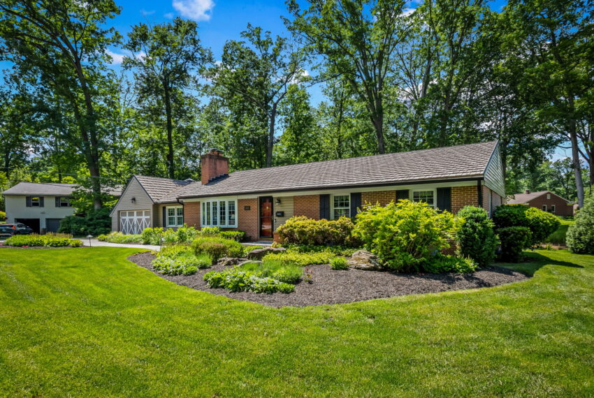 5-web-or-mls-1902 Northleigh Rd 5_