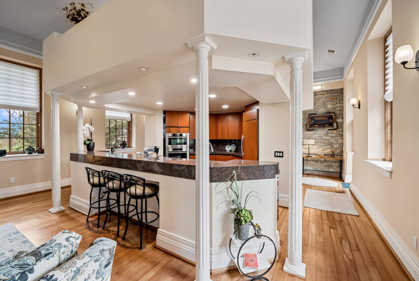 8-web-or-mls-7 Stoddard Ct8