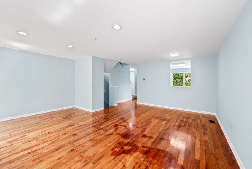 10-web-or-mls-5210 Tabard Ct 10_