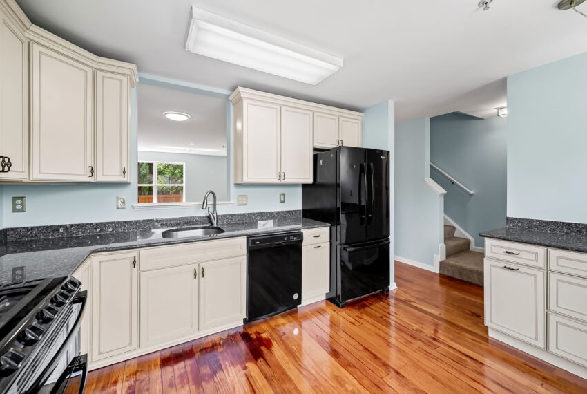 15-web-or-mls-5210 Tabard Ct 15_