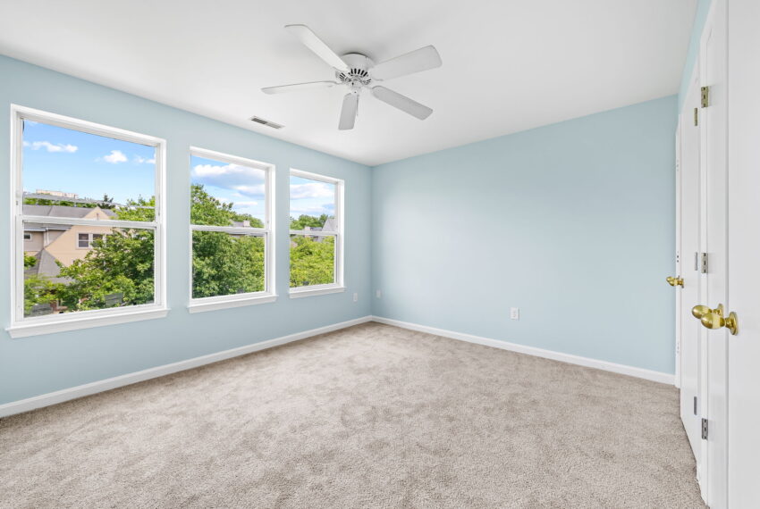 21-web-or-mls-5210 Tabard Ct 21_