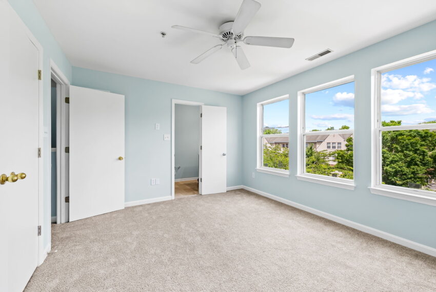 22-web-or-mls-5210 Tabard Ct 22_