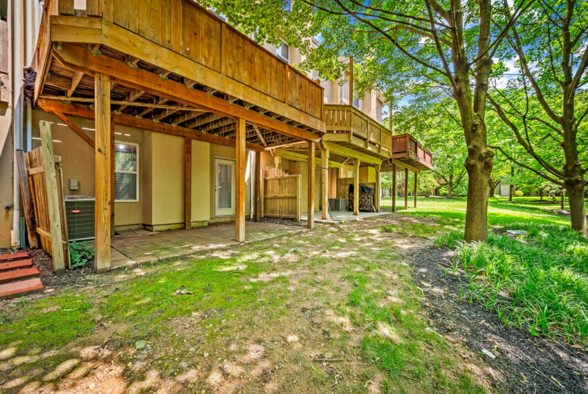 33-web-or-mls-5210 Tabard Ct 33_